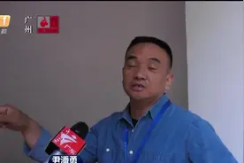 小区电梯故障？还没关门就开始自动上升，业主吓得爬楼梯！视频封面