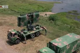 空军雷达兵：做好祖国空中防线的“千里眼”“顺风耳”视频封面