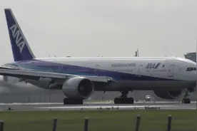 从厦门太古检修完毕的全日空777客机飞抵东京成田机场