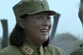 长沙保卫战：战斗终于结束，妈妈来战场找儿子，这一幕太温馨了！视频封面