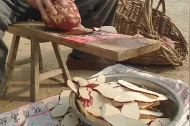 农民的智慧我们不懂，切地瓜片的神器厉害，放在上面摩擦就切好了