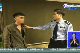 吃霸王餐酒后撒泼  醉酒男袭警被刑拘视频封面