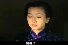 香秀一听表哥妈去乡下了，立马让小混混把表哥家砸了视频封面