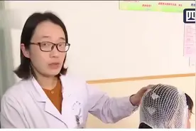 靠谱吗？浙江一小学生戴头环监控走神，老师：使用一年无明显不适视频封面