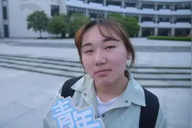 学姐毕业前给学弟学妹说了一句忠告：不要逃课，后果很严重