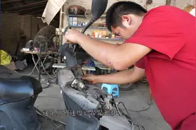 摩托车开太快出事故，造成头大部份零件都要更换，后悔都没用视频封面