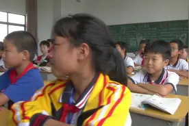 最美乡村教师：残疾老师扎根乡村小学 ，三尺讲台坚守26年！视频封面