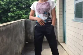 十元钱买一条男装裤子，小兰穿上男西裤好帅哦，你们敢穿吗视频封面