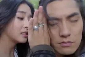 影视：假小子跟人打斗，结果头发不小心散落，露出绝世美颜，真美视频封面