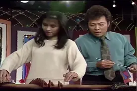 音乐教室，美女同学弹沧海一声笑，周华健搞笑伴舞视频封面