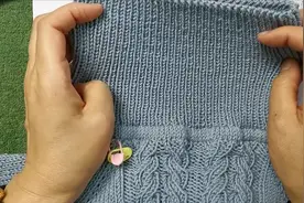 从上往下织毛衣教程（二）——别线起针法，机器领及领子编织方法