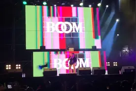 黄旭BooM《低位》致敬自己的超级偶像韦德，这现场真的燃炸视频封面