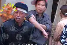 民间小调  寿堂成战场 给爹拜寿打烂头 一群孬种视频封面