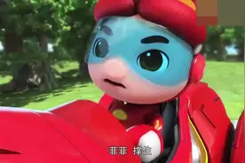 猪猪侠：菲菲掉落发夹后解开封印，双眼血红战力猛增终于打败怪鸟