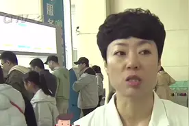 扫二维码就可交费，医院缴费机支持微信支付，市民直呼太方便视频封面