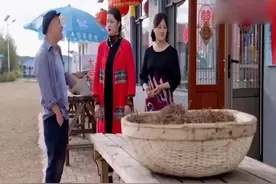 宋晓峰开的车，刹车性能真好，谁料车轮不转，车还继续滑行，笑惨视频封面