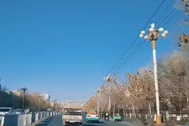 新疆巴州第二大城市，即将升级为市的县城，那就看看，你觉得咋样视频封面
