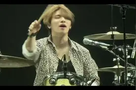 BIGBANG《SOBER》超嗨现场，架子鼓玩得好溜啊视频封面