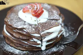 不用烤箱，不加泡打粉，用平底锅做的蛋糕，松软可口，太好吃了！