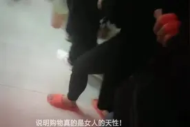 电子厂上班小伙取快递偶遇小姐姐见到了什么让他直呼真是太拼了！视频封面