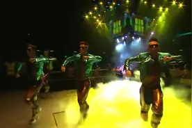 华语乐坛最燃抖腿神曲，前奏一出勾起了多少80后的回忆！