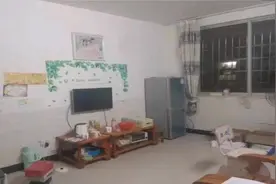 广西来宾，网上标价21万66.9平的二手房，看房时涨4万，值吗？视频封面