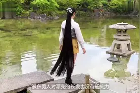 头发一年能长多长？美少女剃光头，记录头发一年的生长过程！视频封面