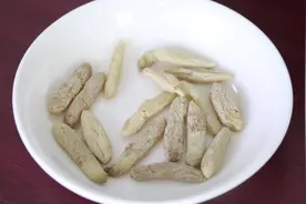 肺热肺燥，1味中药泡茶喝，养阴润肺，身体越来越健康视频封面