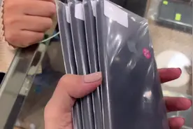 良心建议个人觉得三星S10 5G版现在入手最完美视频封面
