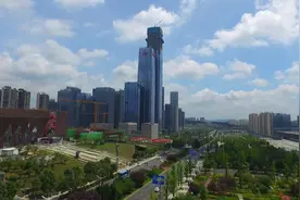 视觉盛宴！航拍贵阳观山湖区，城建水平快赶上一线城市了！视频封面