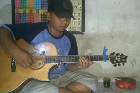 见过最俐落的指弹吉他演奏《波西米亚狂想曲》视频封面