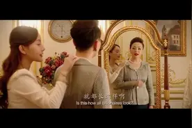 正确的喷香水方式，不是直接往身上喷