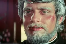 男子将日本人打跑，教父感觉佩服不已