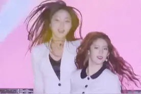 MOMOLAND - 妍雨  可爱性感集于一身【直拍合集】视频封面