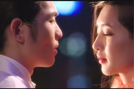 美女问小伙有没有亲过女生，小伙摇头，不料美女竟直接亲了过来视频封面