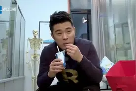 陈赫和baby在奶中喝到纸条，这套路太老套了，陈赫都无语了视频封面