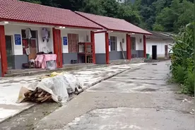 农村现在政策好，给贫困户修建安置房，每户一栋，看是哪里？视频封面