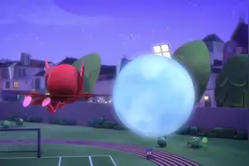 大白球马上把飞壁侠吸进去，猫小子四脚朝天把它踢跑了，真厉害！