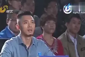 奇葩大哥上台演唱歌曲一首又一首闹笑剧！这调子不是一般人能唱出