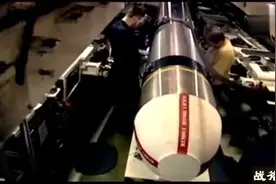 战斧巡航导弹,从潜艇水下发射升空的发展过程，一起来看看吧视频封面