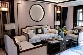 140平新中式装修风格，整套房都围绕一个色系，可以用奢华来形容视频封面