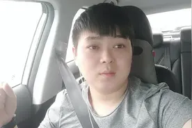 妻子马上要过生日了，小伙给妻子准备个惊喜，这个礼物女孩都喜欢