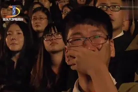 李嘉诚花重金买下黄家驹这首歌的版权，每到毕业季都要唱哭多少人视频封面