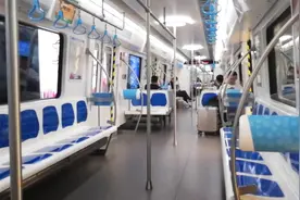 西安咸阳机场到城内的城际铁路与地铁四号线无缝对接，体验一下