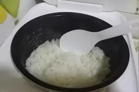 米家IH电饭煲使用详细过程，连接WIFI手机控制的确很方便。