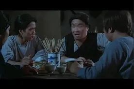 张大胆跟人打赌半夜削苹果见鬼 谁想到弄假成真鬼真的上来了