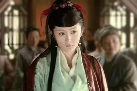 林黛玉嘲笑刘姥姥是母蝗虫，打疼了谁的脸？难怪死后，被挫骨扬灰图片