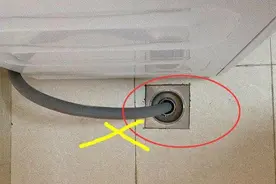 洗衣机排水管能不能直接插地漏？当初没听劝，现在阳台全报废图片
