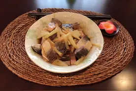 蒸腊鱼时，有人先煎有人直接蒸！大厨：都不对，难怪腊鱼又硬又咸图片