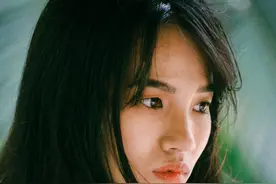 现实的婚姻，不现实的爱情幻想，以及一个离婚女人的苦涩心情图片